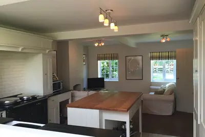 Image de Gîte spacieux et confortable pour familles explorant Somerset