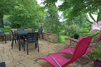 Image de 1 petit cocon de douceur dans 1 lit de verdure 4/6p, 2 chbres, 1 salle eau, 2 Wc
