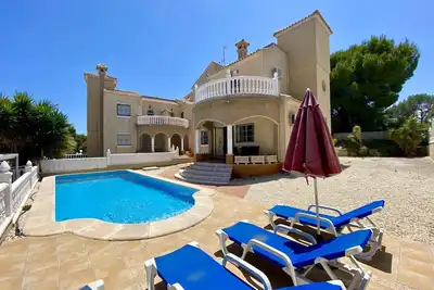 Image de Superbe 3 Chambre 2 Salle de bain Villa avec piscine privée