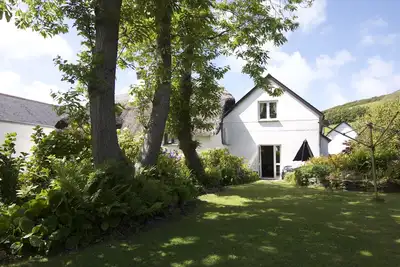 Manor Cottage, Croyde Village \/ 5 couchages \/ emplacement niché \/ 800m de la plage