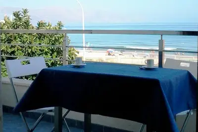 Image de Maison bord de mer en Sicile nord-ouest, air conditionné, wi-fi, parking privé fermé
