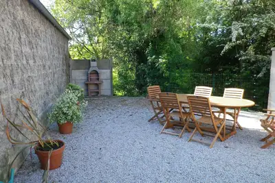 Image de A 10min des plages, grande maison au bord du ruisseau. Idéale pour les familles