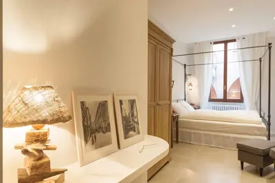 Image de Appartement dans le centre de Bologne. Famille, amis ou au travail.