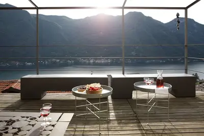 Image de Maison \/ villa - Nesso. Maison avec jardin