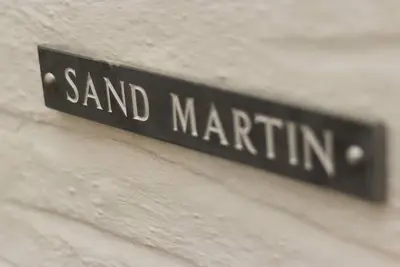 Image de Appartement dans un bâtiment historique dans un quartier calme proche du centre-ville et de la plage.