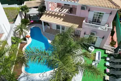Image de Villa Beach Palace: Villa de luxe avec piscine chauffée, jacuzzi, salle jeux Wf