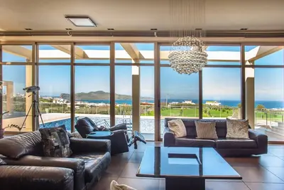 Image de Lux Villa idéale pour l'événement ★ Jacuzzi ★ 6 chambres et 6 salles de bains ★ Piscine privée et vue sur la mer