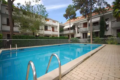 Image de Villa relaxante en bord de mer avec piscine