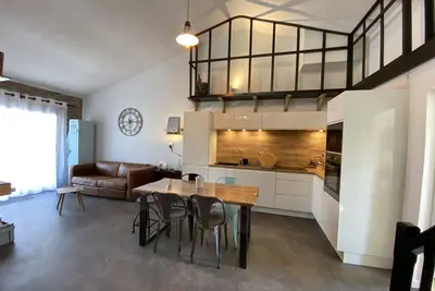 Image de Maison de style industriel chic offrant de beaux espaces de vie 120m² hab.