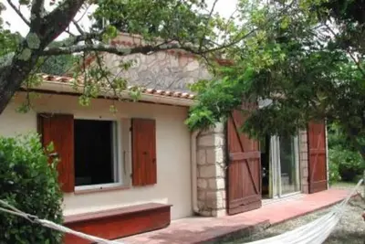Maison dans un site exceptionnel à 200 m de la rivière