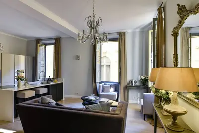 Image de Superbe appartement climatisé, 3 chambres, 3 Sdb, au coeur du vieux Nice