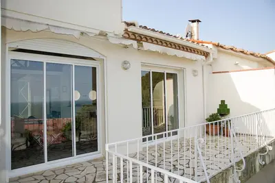 Image de Maison 3 chambres unique avec belle vue sur la Méditerranée, à pied des commerces, restaurants, plage