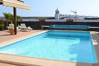 Image de 2 Chambres \/ 2 salles de bain Villa privée avec des vues pittoresques et Piscine