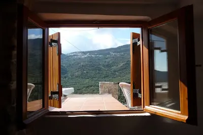 Jolie maison en pierre rénovée avec vue imprenable sur la campagne