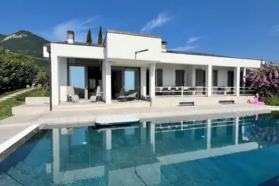 Villa Vue Lac Avec Piscine Sur La Colline De Salo 'Cir 017164-Cni-00022