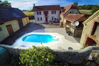 Image de Ferme restaurée avec piscine privée