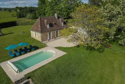 Image de Vos vacances en toute liberté au bord d'une piscine chauffée