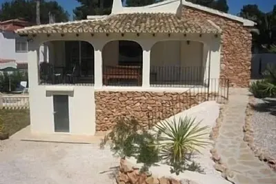 Image de Climatisé Villa avec piscine privée à balustres