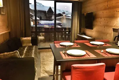 Image de Val Thorens  aux pieds des pistes 6 couchages, idéal pour une famille 🥰