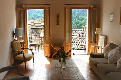 Image de Maison de village avec vue imprenable sur la montagne