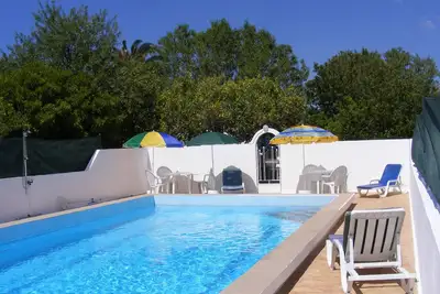 Villa confortable, piscine privée chauffée, Faro Algarve.