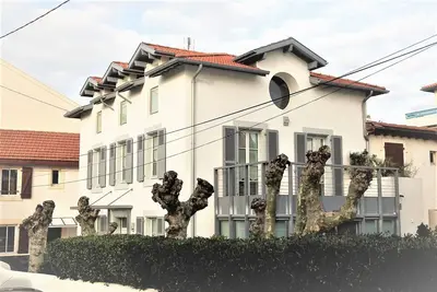 Image de Biarritz, Centre Ville Et Plage A Pied, A Louer Belle Villa Avec Parking