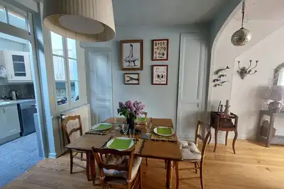 Image de Maison avec parking en centre ville à proximité des commerces et de la plage