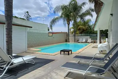 Image de Villa with pool 300 mt from the sea 12 beds - Air conditioning WiFi free