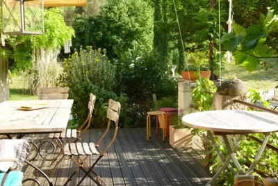 Image de Jolie maision anciène entièrement rénovée avec jardin de 4500 m2 et fôret