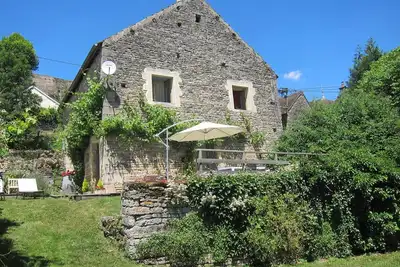 Image de Une grange moderne convertie, 5 couchages. Une vue imprenable sur un village paisible.