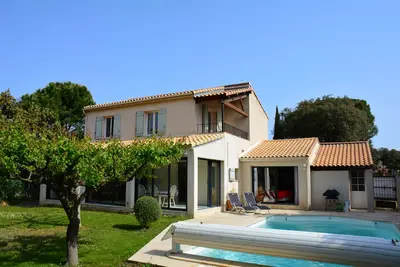 Image de Villa à proximité d'Avignon, tout confort, jardin, piscine