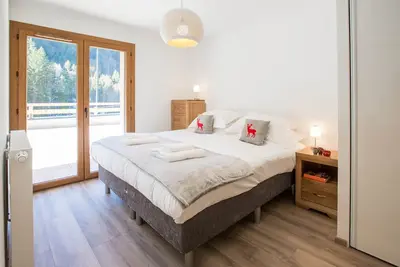 Image de Appartement 4 chambres pour 7 personnes. Situé en face de la télécabine de Nyon.