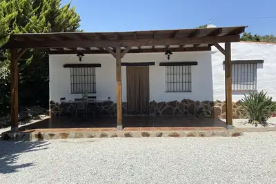 Maison dans une zone rurale très calme avec une accessibilité facile. 3, 5 km de la plage