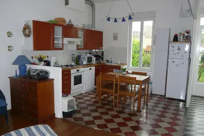 Image de maison de pêcheurs avec jardin et terrasse sur la presqu'ile de Fouras