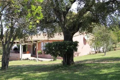 Image de Maison idéale pour famille avec enfants, grand parc, animaux acceptés