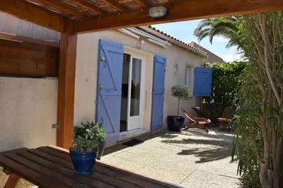 Image de T3 Collines du Port-Maison au calme, jardin, climatisé et parking privatif. ☀️