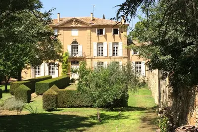 Image de Une \"Bastide\" dans la campagne d'Aix en Provence