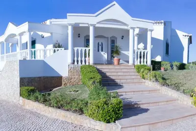 Image de Villa familiale avec piscine privée, climatisation, Wi-Fi, 11942 / Al