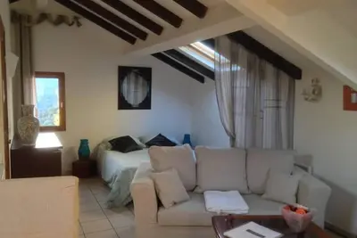 Image de Large studio a small love nest. furnished accommodation 3 ***