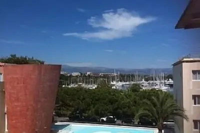 Image de Penthouse avec 2 piscines Air Con 2 terrasses + Lge terrasse privée sur le toit