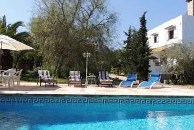Image de Can Garba - Maison de vacances rurale avec 5 chambres, 3 salles de bains, Wifi, piscine et barbecue! - Wifi gratuit