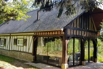 Image de Charmante Maison Normande au bord de la rivière Charentonne à 150 kms de Paris
