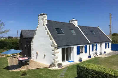 Image de A 100m de la mer, maison de charme rénovée tt confort, grd jardin clos, class 4*