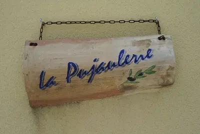 Image de Maison avec jardin arboré