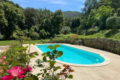 Image de Villa 12-15 pers, mountain view, private pool, WiFi, calm, 15 min from the beach