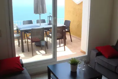 Image de Appartement de luxe avec terrasse vue mer à 180 ° et bijou. piscines à débordement