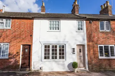 Image de En vedette dans The Times, un chalet adapté aux enfants de 2 chambres à Christchurch, Dorset