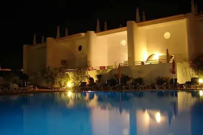 Image de Appartement confortable et chaleureux avec service Internet Wifi et Tv Meo