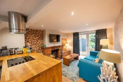 Image de Un beau chalet récemment rénové offrant un hébergement de luxe pour deux