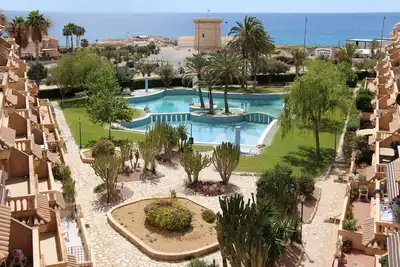 Appartement de luxe près du port, boulevard, plage de sable